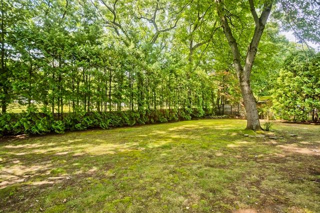 127 Szetela Drive, Chicopee, MA 01013