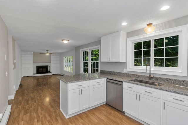 127 Szetela Drive, Chicopee, MA 01013