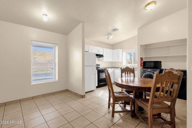 1121 N 25TH Place, Phoenix, AZ 85008