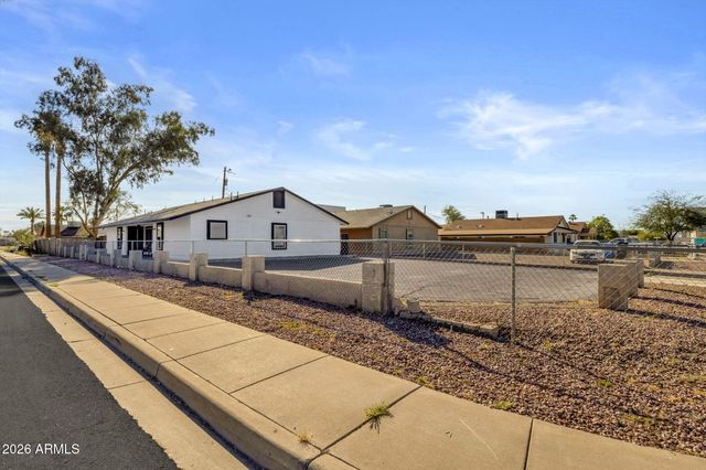 1121 N 25TH Place, Phoenix, AZ 85008