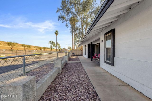 1121 N 25TH Place, Phoenix, AZ 85008