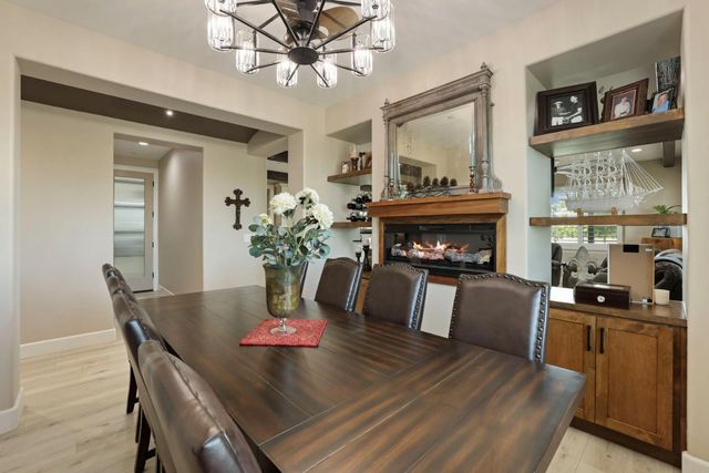 7613 E Harney Ln, Lodi, CA 95240