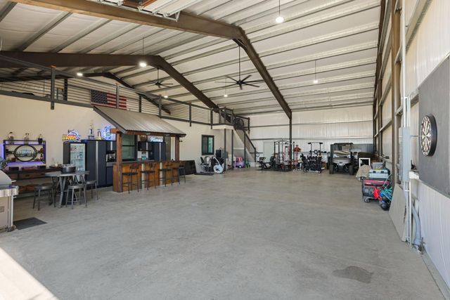 7613 E Harney Ln, Lodi, CA 95240