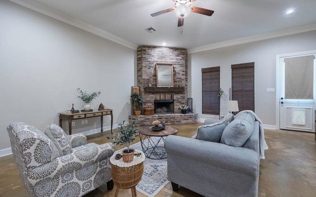 4001 Briarwood Road, Lake Charles, LA 70605