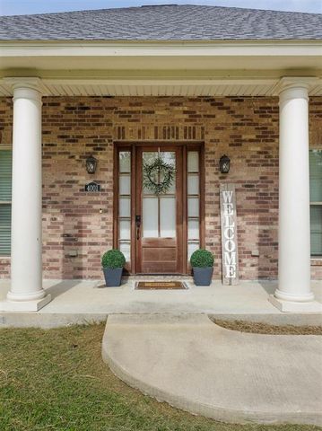 4001 Briarwood Road, Lake Charles, LA 70605