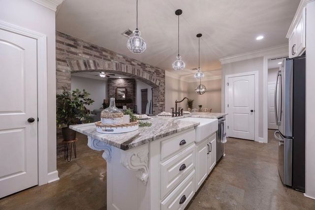 4001 Briarwood Road, Lake Charles, LA 70605