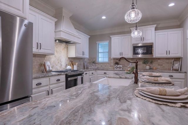 4001 Briarwood Road, Lake Charles, LA 70605