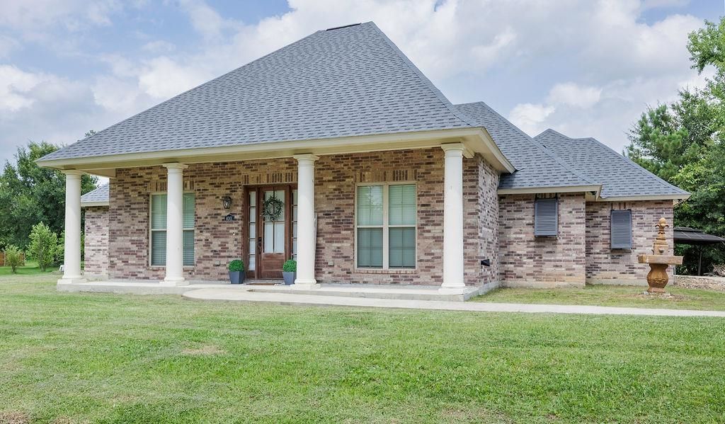 4001 Briarwood Road, Lake Charles, LA 70605