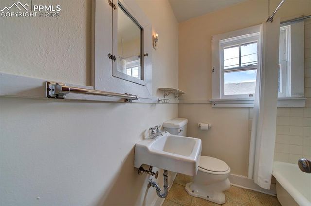 615 E Washington Street, Colorado Springs, CO 80907