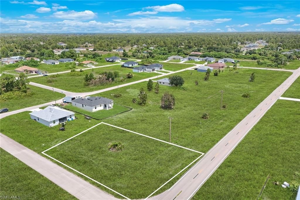 926 Columbus BLVD, LEHIGH ACRES, FL 33974 — photo 2