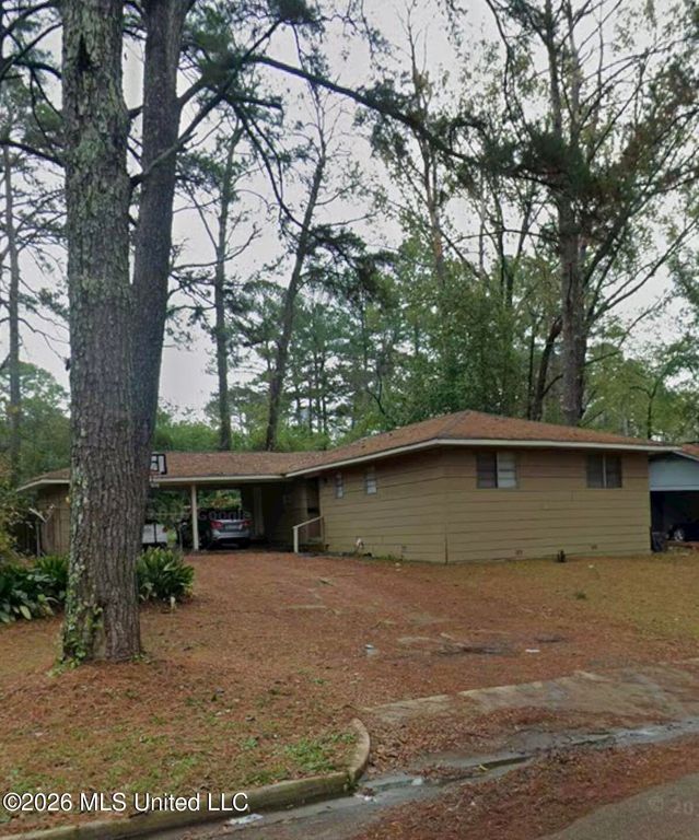 1910 Catalina Drive, Jackson, MS 39204