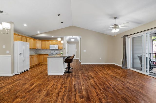 750 Hidden Ridge Ct 301, South Park, PA 15129