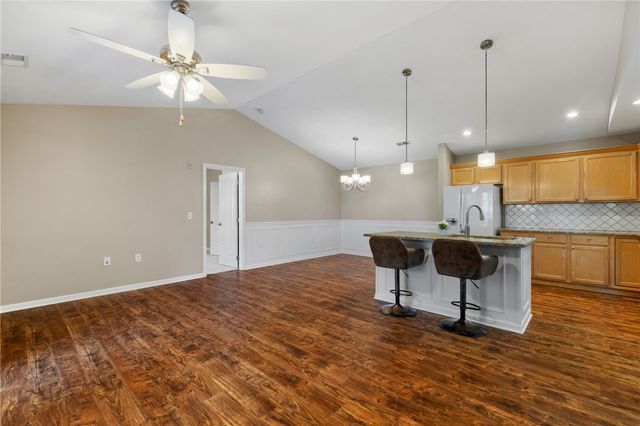 750 Hidden Ridge Ct 301, South Park, PA 15129