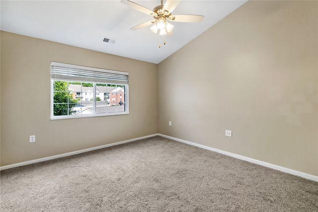750 Hidden Ridge Ct 301, South Park, PA 15129