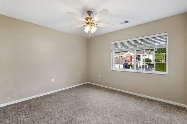 750 Hidden Ridge Ct 301, South Park, PA 15129