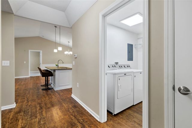 750 Hidden Ridge Ct 301, South Park, PA 15129