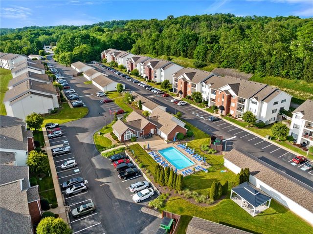 750 Hidden Ridge Ct 301, South Park, PA 15129