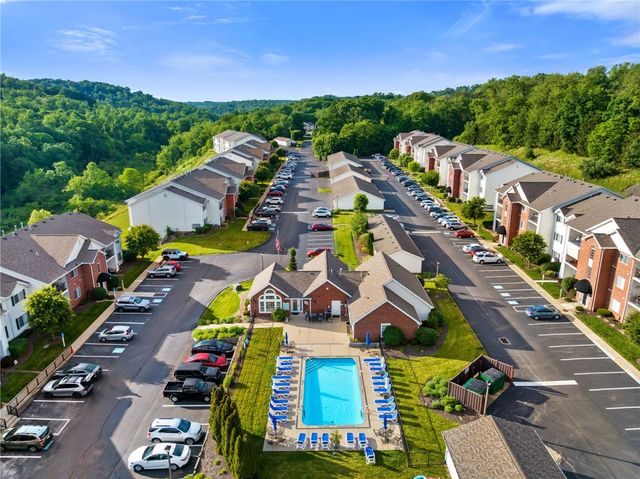 750 Hidden Ridge Ct 301, South Park, PA 15129