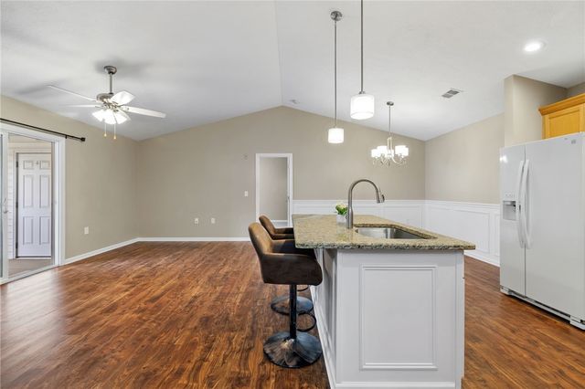 750 Hidden Ridge Ct 301, South Park, PA 15129