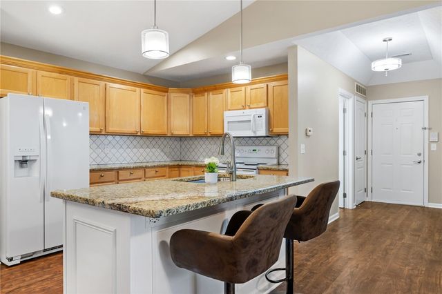 750 Hidden Ridge Ct 301, South Park, PA 15129