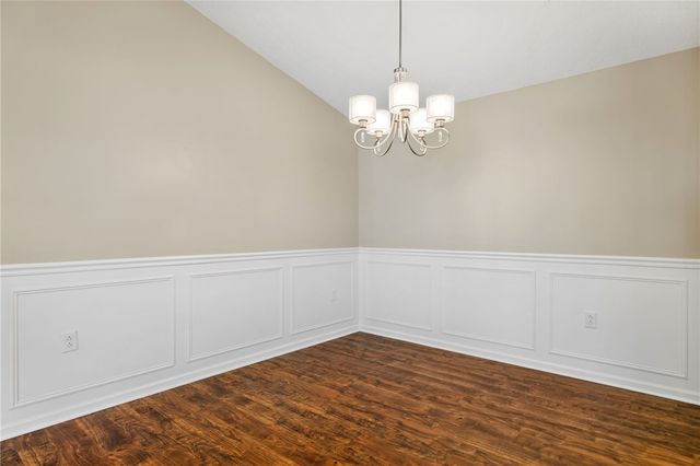 750 Hidden Ridge Ct 301, South Park, PA 15129