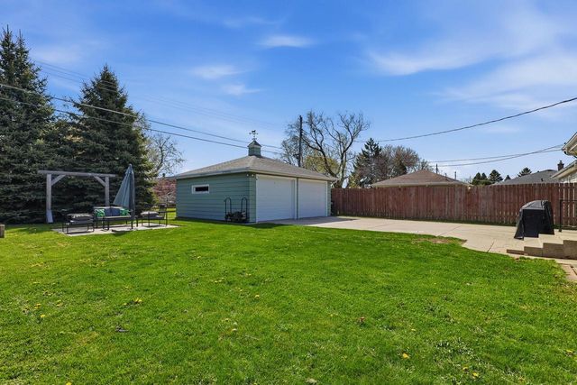 2725 S 11th STREET, Sheboygan, WI 53081