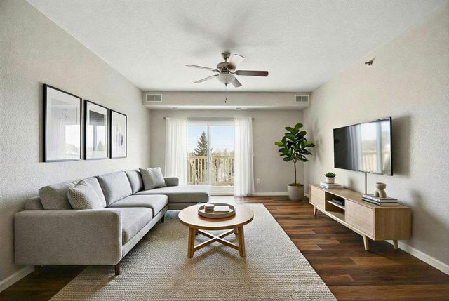 1331 Lake Drive W A213, Chanhassen, MN 55317