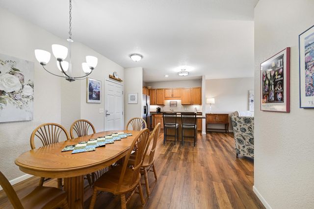 1331 Lake Drive W A213, Chanhassen, MN 55317