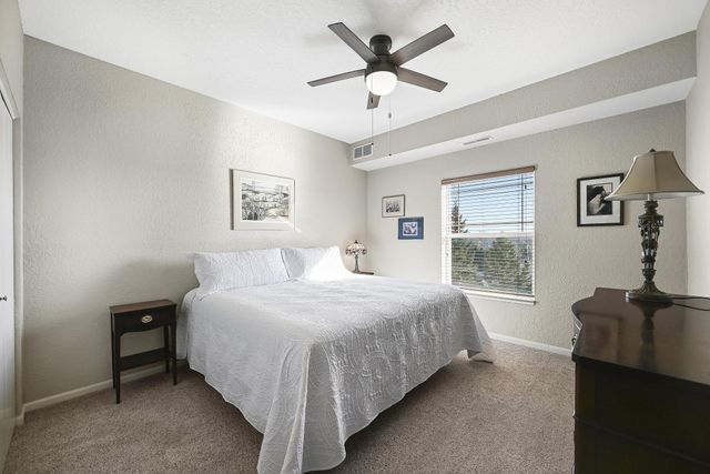 1331 Lake Drive W A213, Chanhassen, MN 55317