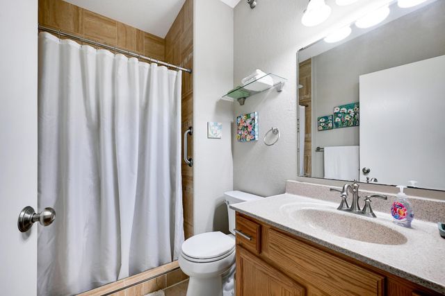 1331 Lake Drive W A213, Chanhassen, MN 55317