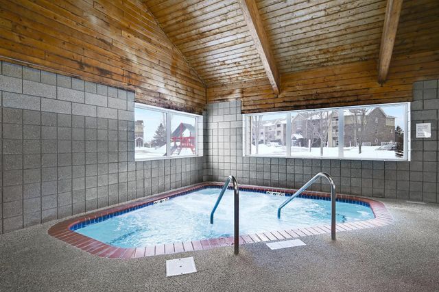 1331 Lake Drive W A213, Chanhassen, MN 55317