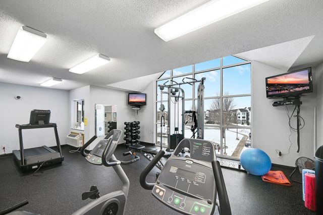 1331 Lake Drive W A213, Chanhassen, MN 55317