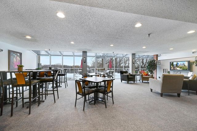 1331 Lake Drive W A213, Chanhassen, MN 55317