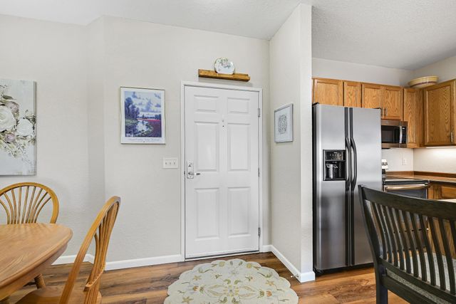 1331 Lake Drive W A213, Chanhassen, MN 55317