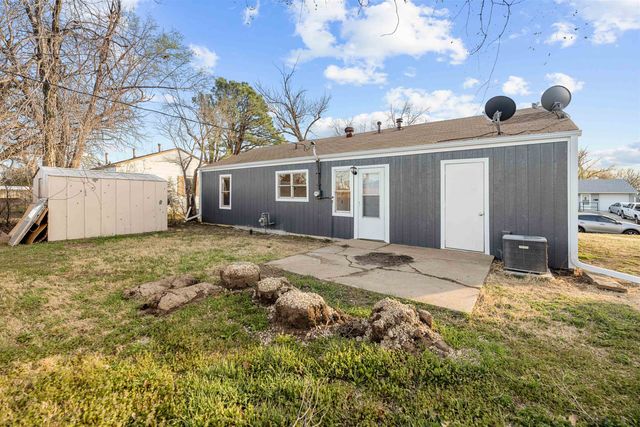 767 Osage Ave, Salina, KS 67401