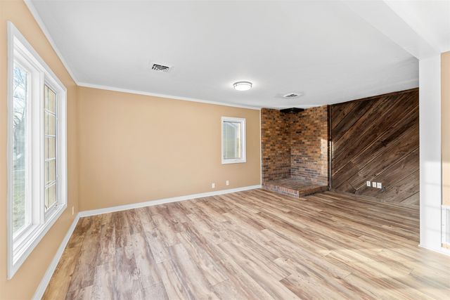 767 Osage Ave, Salina, KS 67401