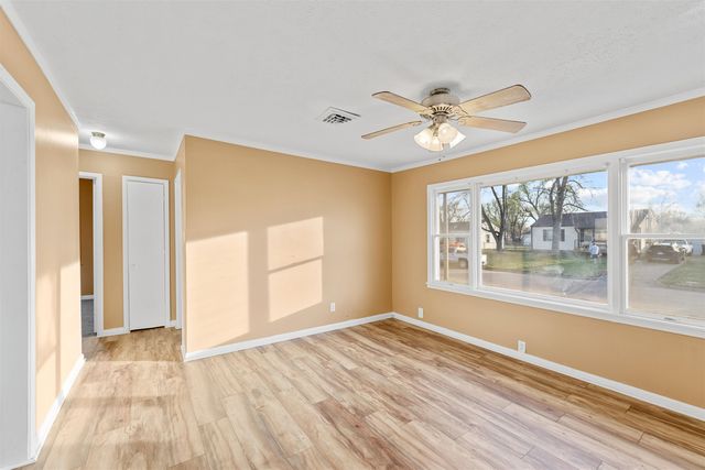 767 Osage Ave, Salina, KS 67401