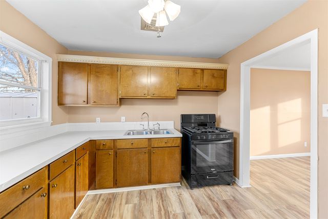 767 Osage Ave, Salina, KS 67401