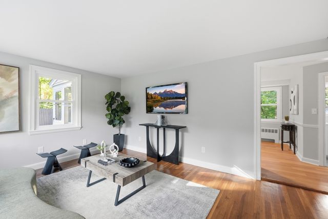 28 Mulberry Ln, Ashland, MA 01721