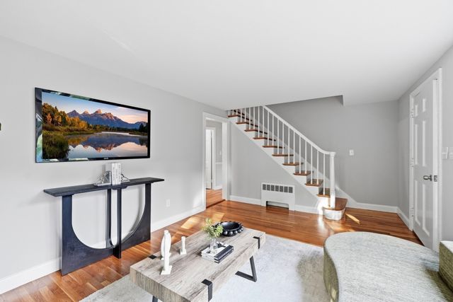 28 Mulberry Ln, Ashland, MA 01721