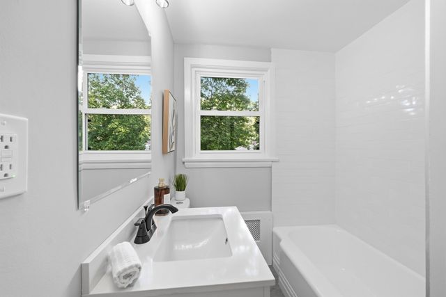 28 Mulberry Ln, Ashland, MA 01721