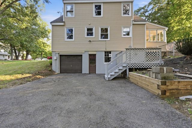 28 Mulberry Ln, Ashland, MA 01721