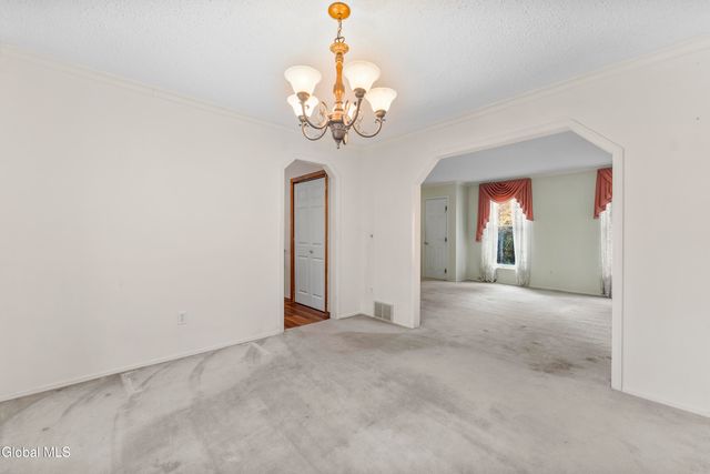 13 Mohawk Trail, Queensbury, NY 12804