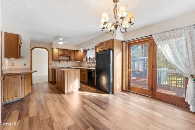 13 Mohawk Trail, Queensbury, NY 12804