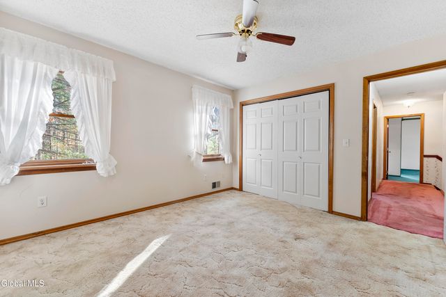 13 Mohawk Trail, Queensbury, NY 12804