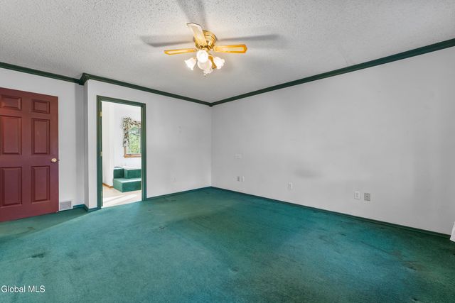 13 Mohawk Trail, Queensbury, NY 12804