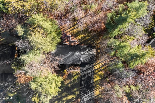 13 Mohawk Trail, Queensbury, NY 12804