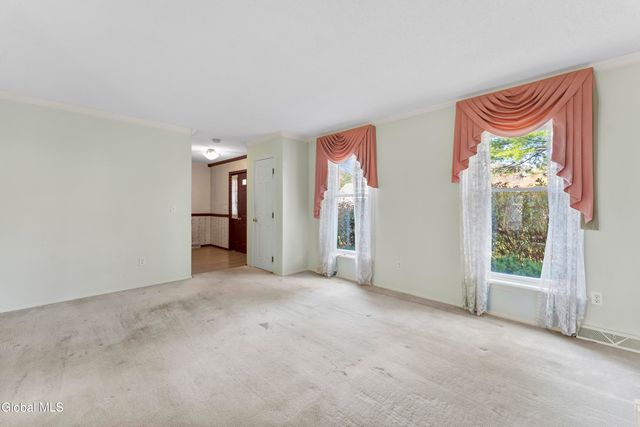 13 Mohawk Trail, Queensbury, NY 12804