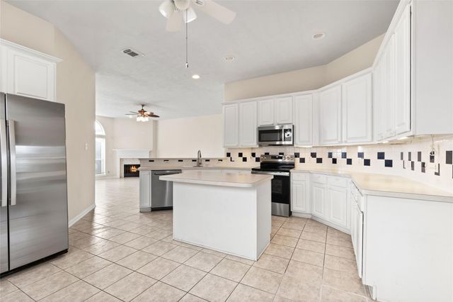 14911 Moss Bridge Lane, Sugar Land, TX 77498