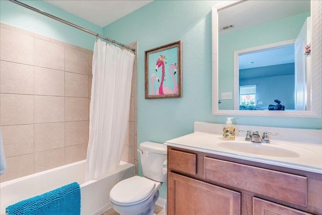 172 Mistflower LN, Kyle, TX 78640